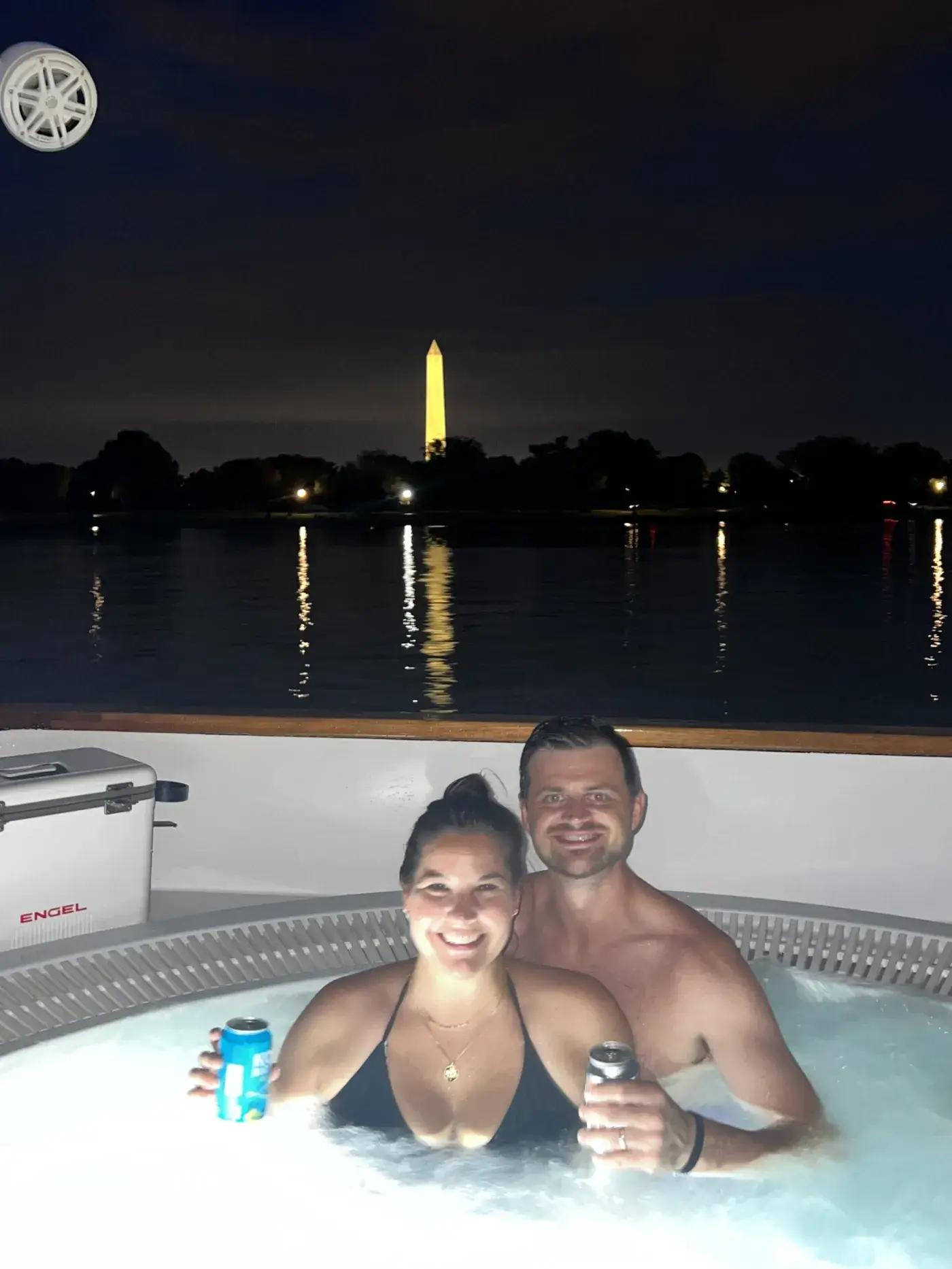 Date Nights hot tub boat cruise in Washington DC