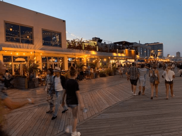 boardwalk bar and arcade